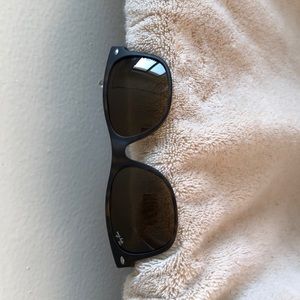 Brand new men’s Ray-Ban sunglasses